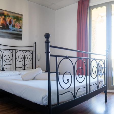 Safestay Barcelona Passeig De Gracia (Adults Only) Exterior photo
